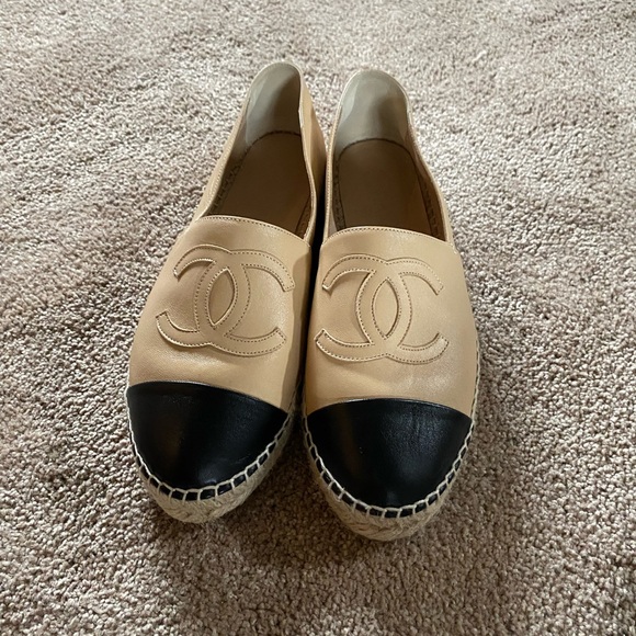 CHANEL Tan and Black Espadrilles - Picture 1 of 9